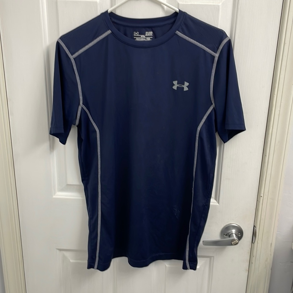 Boys navy blue under armour T-shirt size small